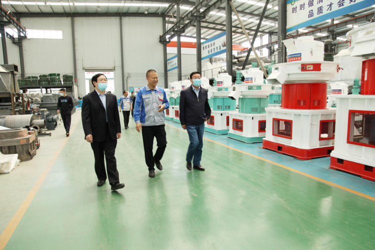 “氣力輸送連續(xù)供料關(guān)鍵設(shè)備”科技成果評價會在章丘豐源隆重舉行